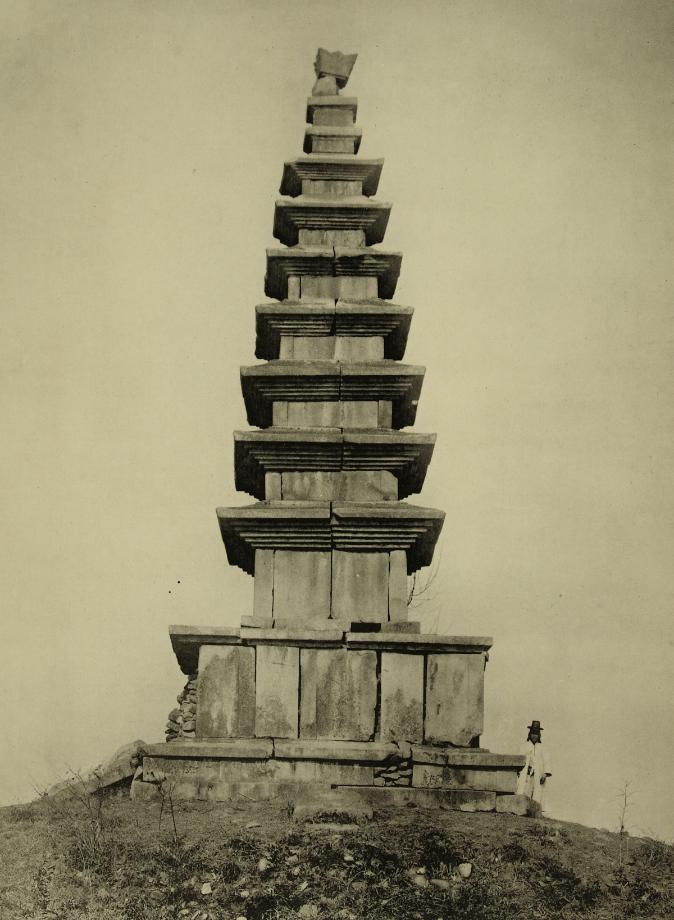 충주 탑평리 칠층석탑이미지