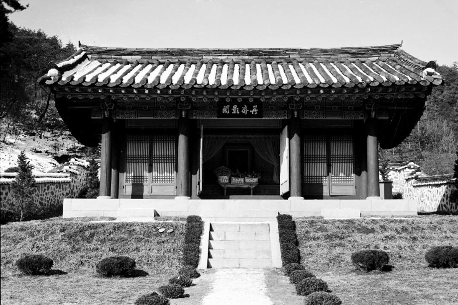 청주 신채호사당 및 묘소이미지