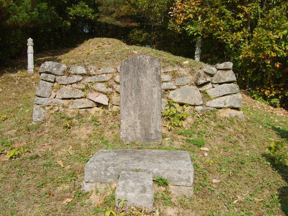 충주 우천석·우팽 묘소이미지