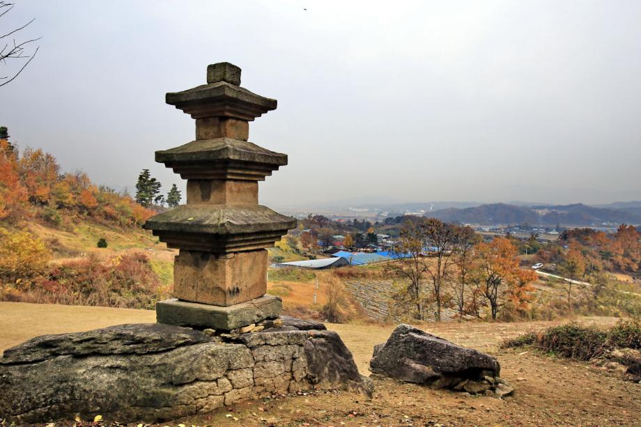 증평 남하리사지 삼층석탑