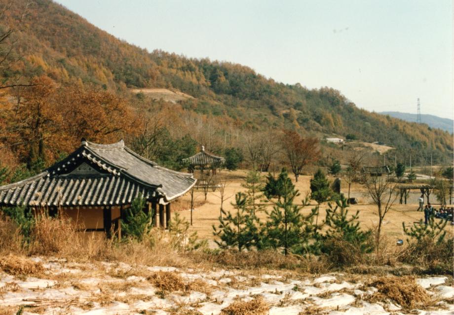 진천 김유신 탄생지와 태실이미지
