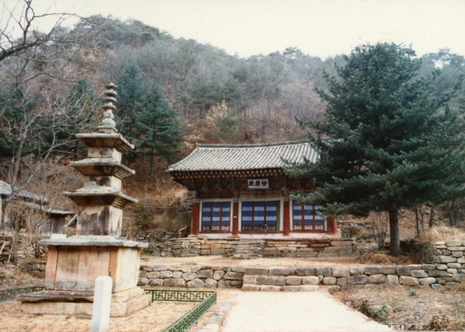제천 신륵사 극락전이미지