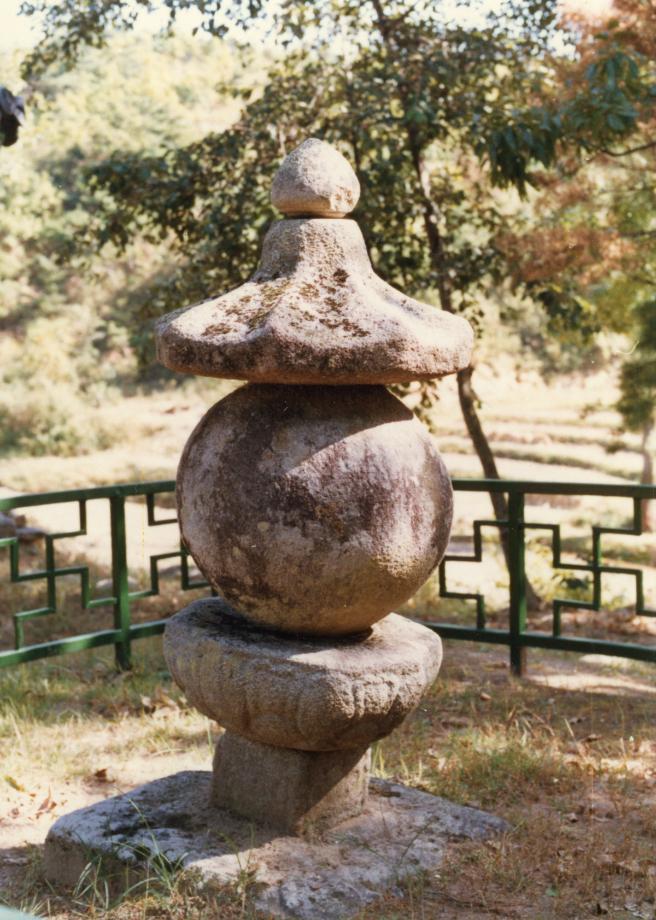 영동 영국사 구형승탑이미지