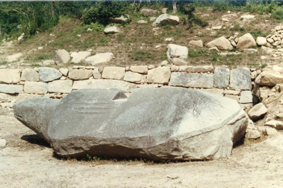 충주 미륵대원지 석조귀부이미지