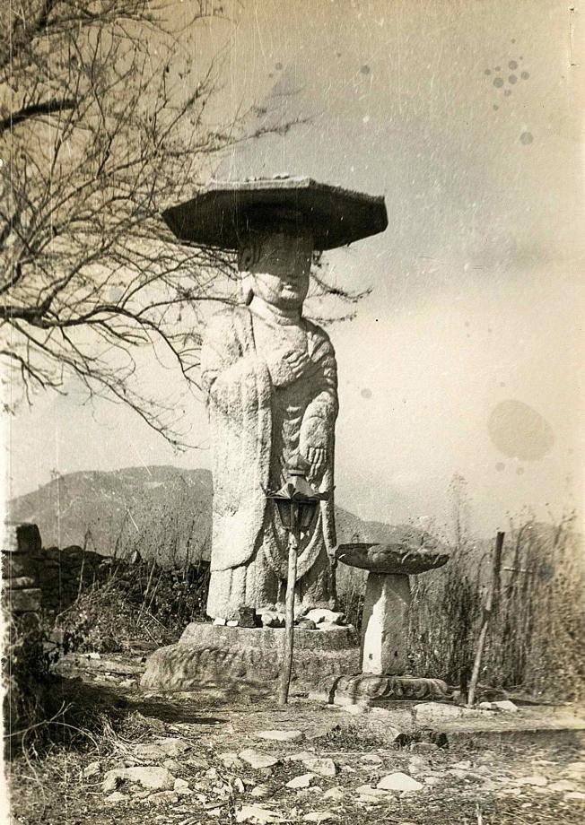 충주 원평리 석조여래입상이미지