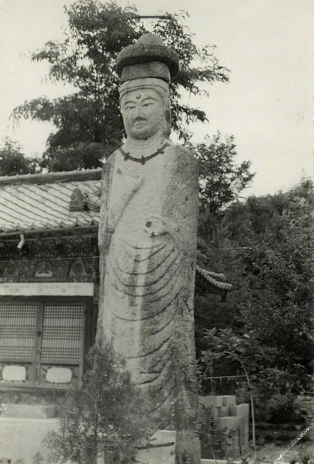 진천 용화사 석조여래입상이미지