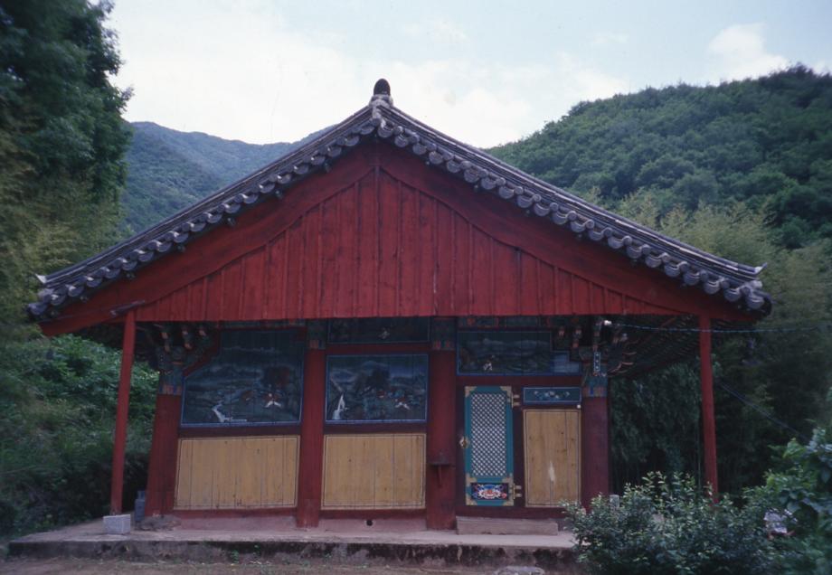 영동 중화사 대웅전이미지