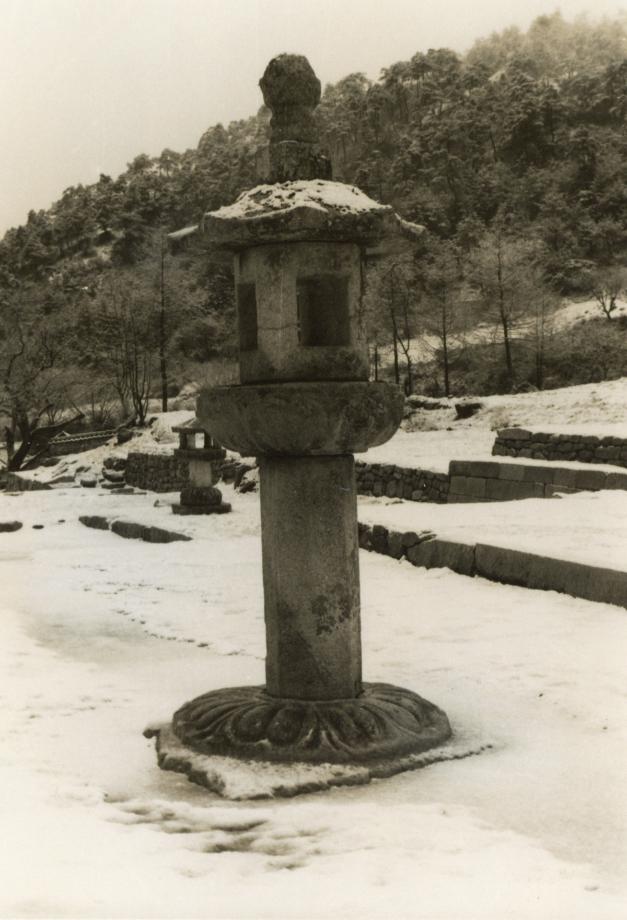 충주 미륵대원지 석등이미지