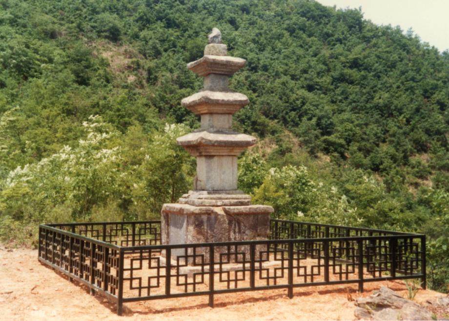 보은 원정리 삼층석탑이미지