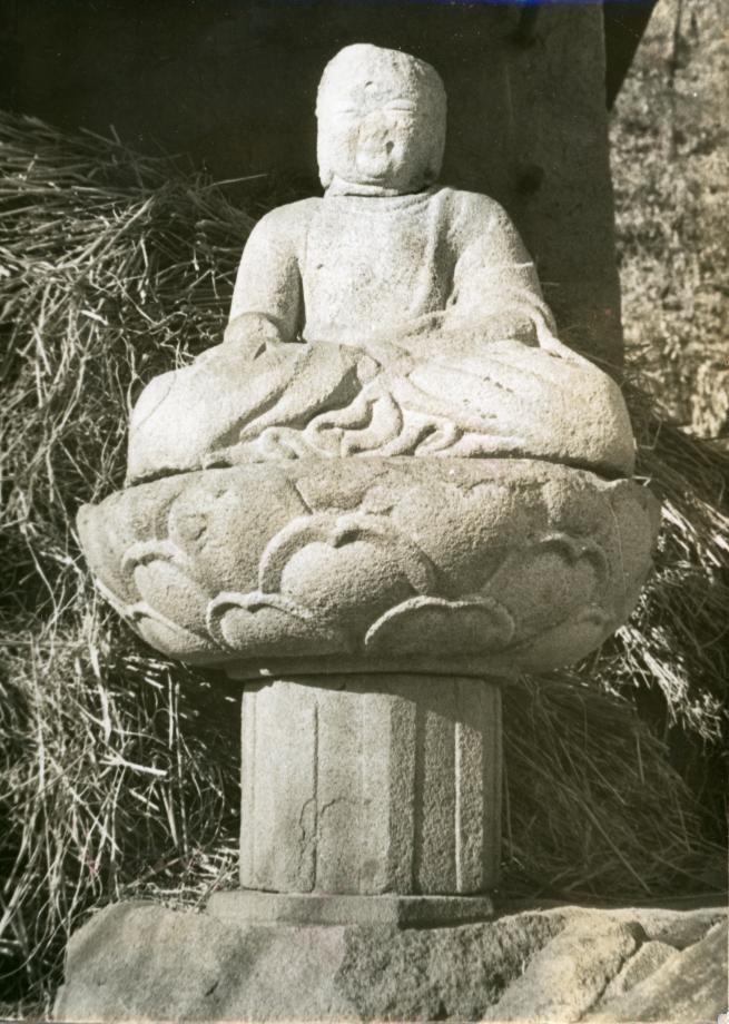 충주 오갑사지 석조여래좌상이미지