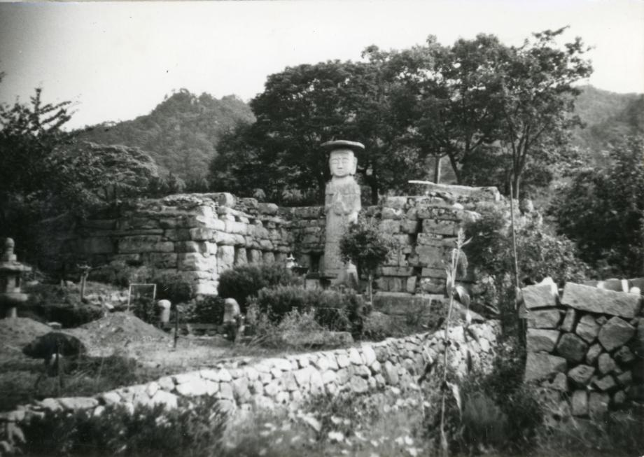 충주 미륵리 석조여래입상이미지