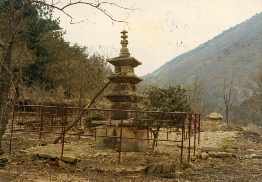 제천 신륵사 삼층석탑이미지