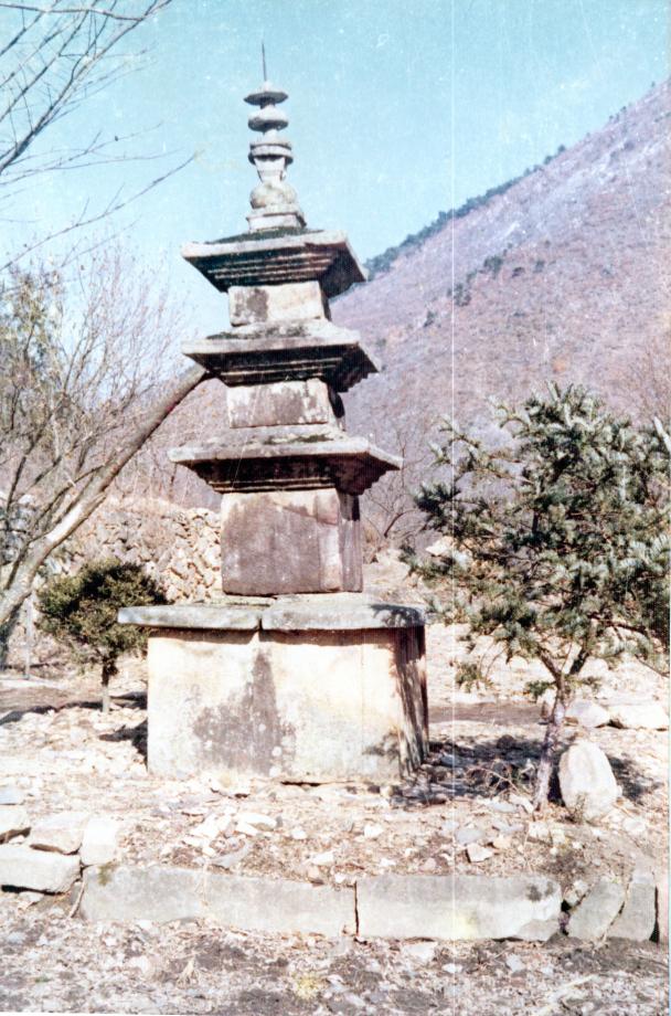 제천 신륵사 삼층석탑이미지