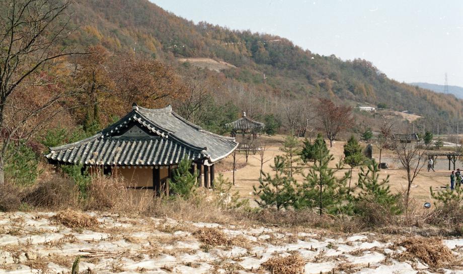 진천 김유신 탄생지와 태실이미지