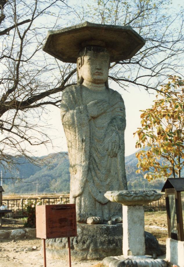 충주 원평리 석조여래입상이미지