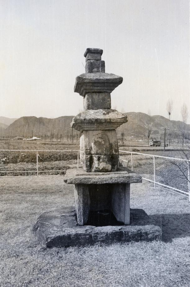 충주 원평리 삼층석탑이미지