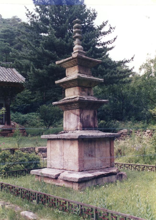 제천 신륵사 삼층석탑이미지
