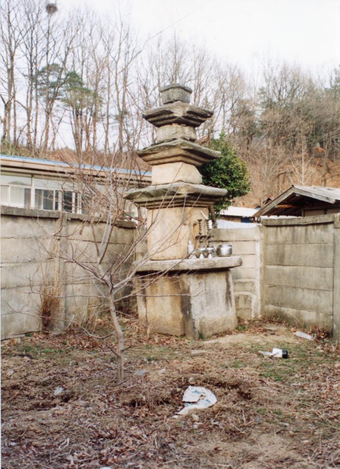 괴산 보안사 삼층석탑이미지