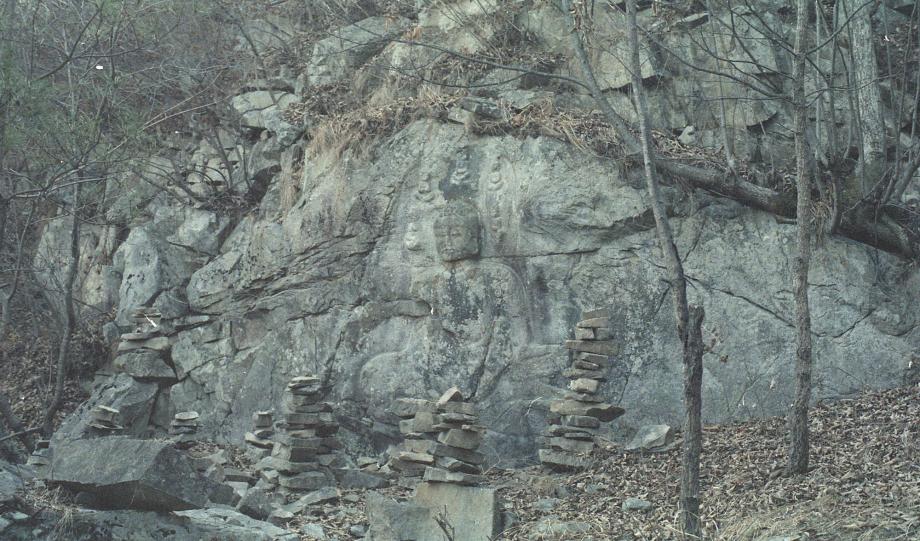 충주 봉황리 마애불상군이미지