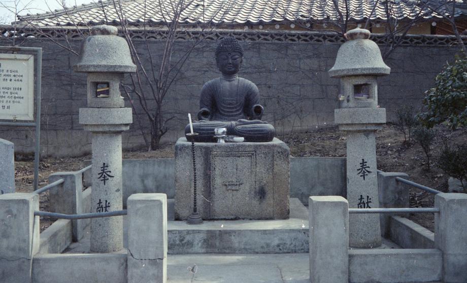 충주 단호사 철조여래좌상이미지