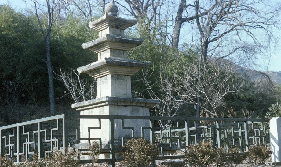 영동 영국사 삼층석탑이미지