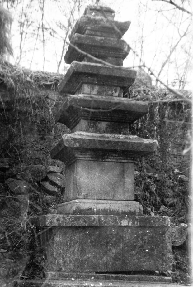 충주 창동리 오층석탑이미지