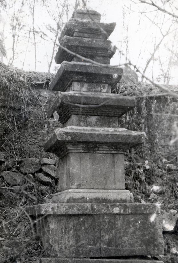 충주 창동리 오층석탑이미지