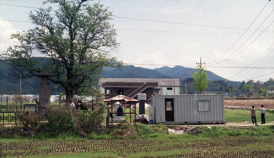 충주 원평리 석조여래입상이미지