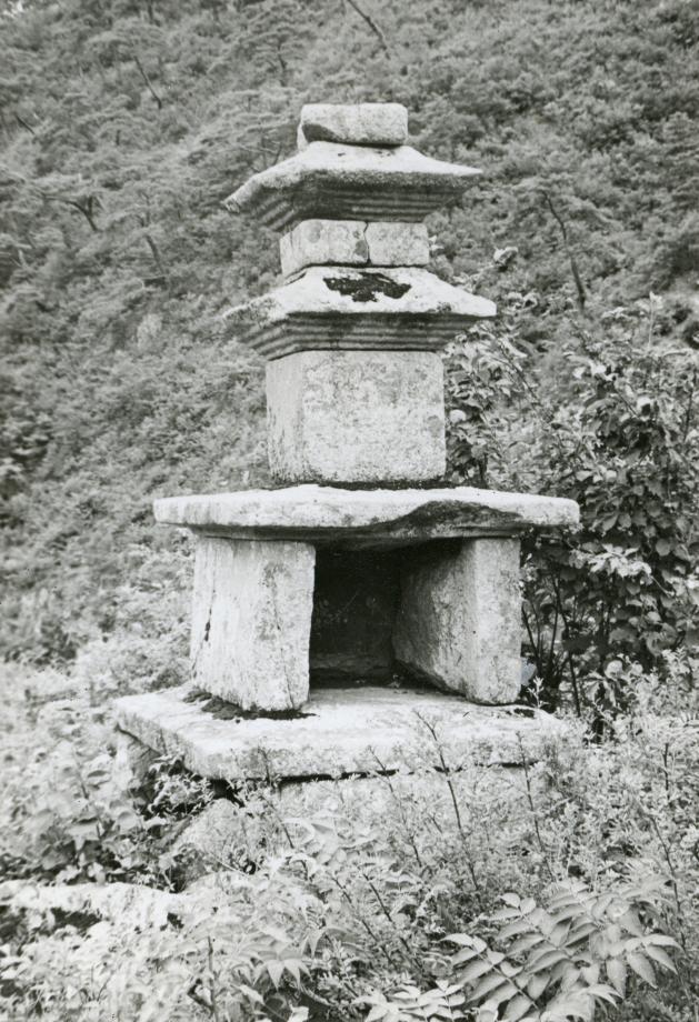 충주 원평리 삼층석탑이미지