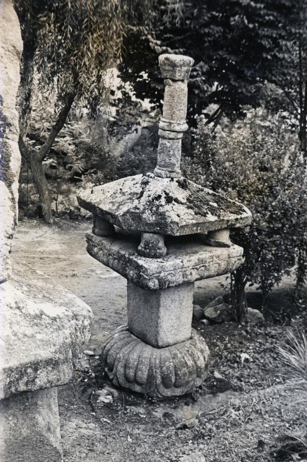 충주 미륵대원지 사각석등이미지