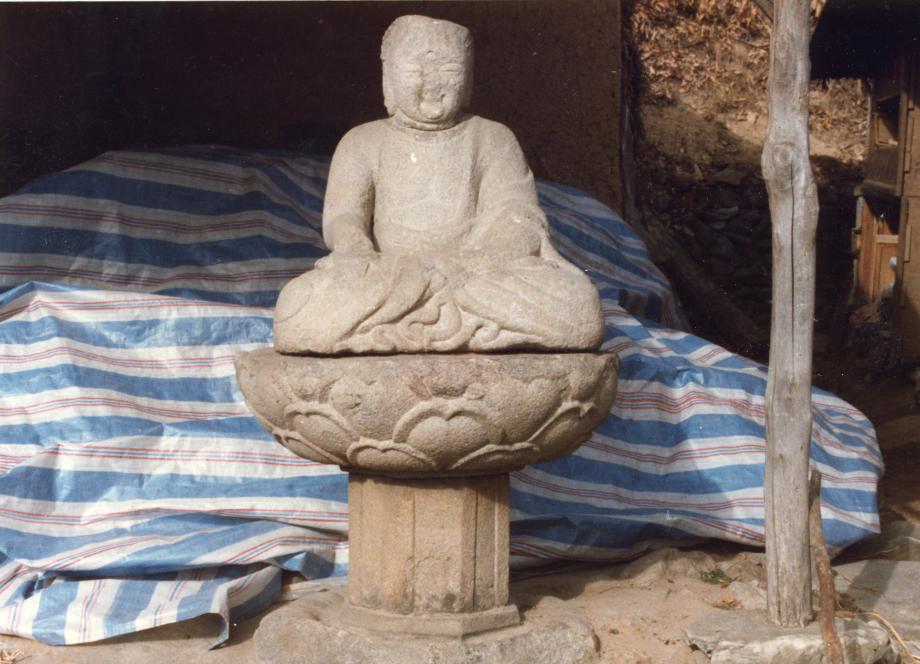 충주 오갑사지 석조여래좌상이미지
