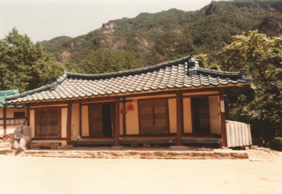 제천 무암사 목조아미타여래좌상이미지