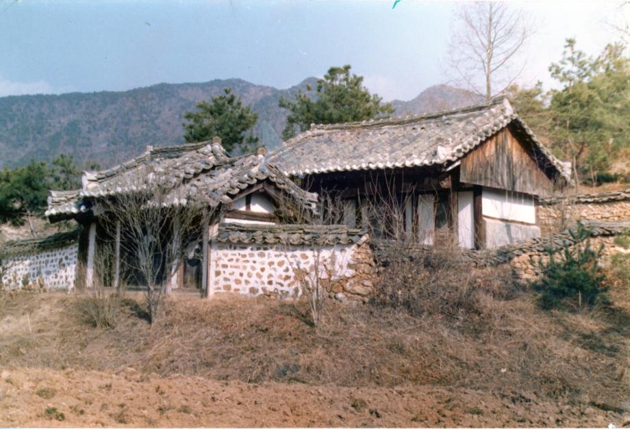 괴산 석보군 묘각이미지
