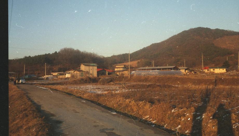충주 신청리 고인돌이미지