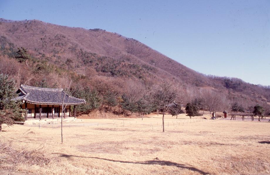 진천 김유신 탄생지와 태실이미지