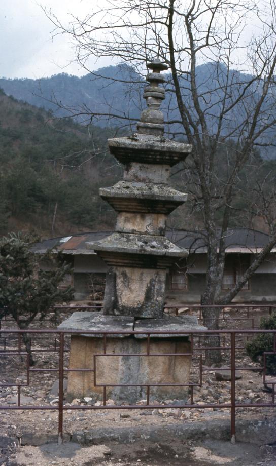 제천 신륵사 삼층석탑이미지