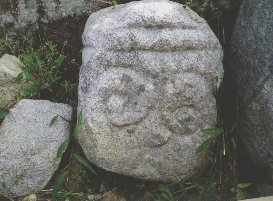 충주 미륵리 석조여래입상이미지