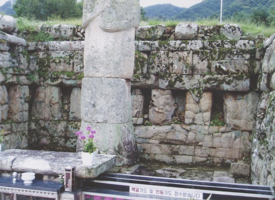 충주 미륵리 석조여래입상이미지