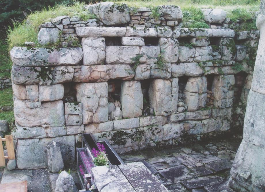 충주 미륵리 석조여래입상이미지
