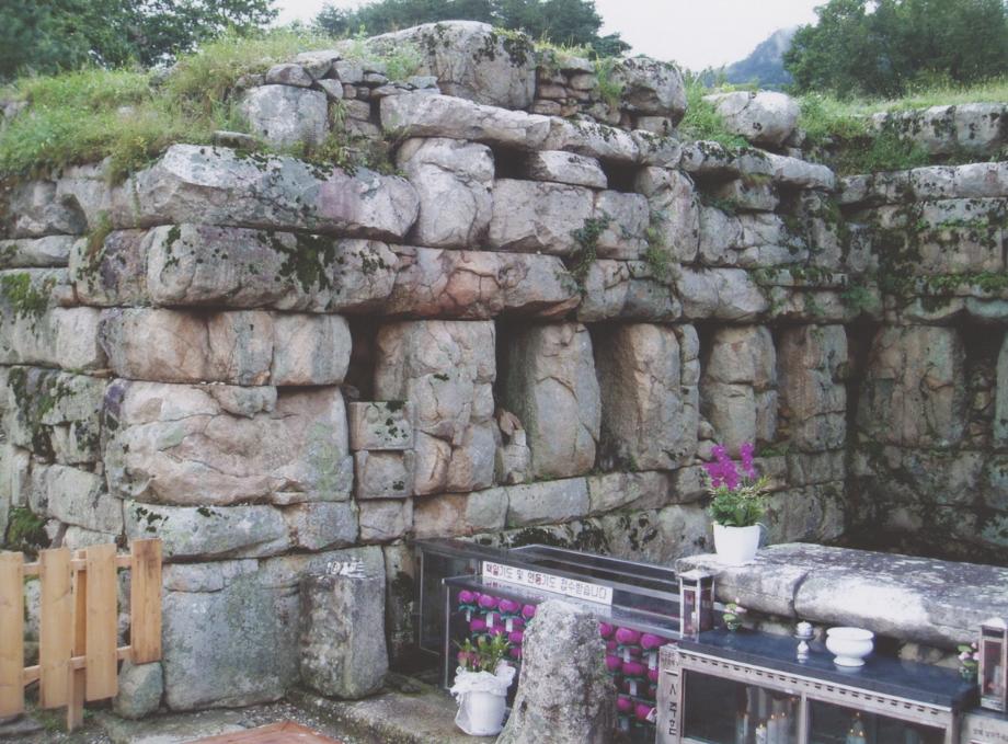 충주 미륵리 석조여래입상이미지