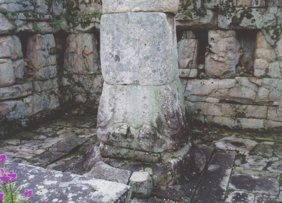 충주 미륵리 석조여래입상이미지