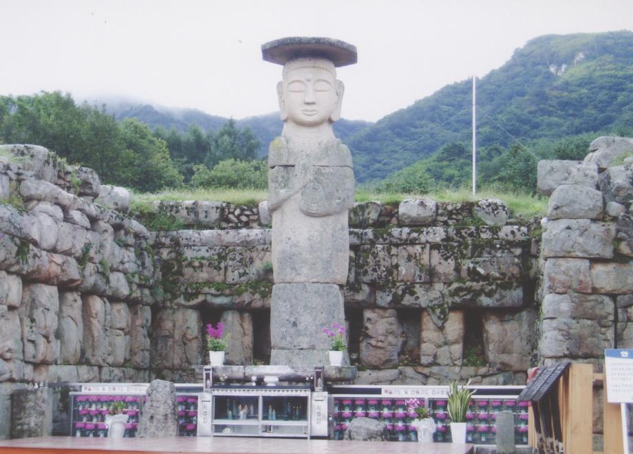 충주 미륵리 석조여래입상이미지