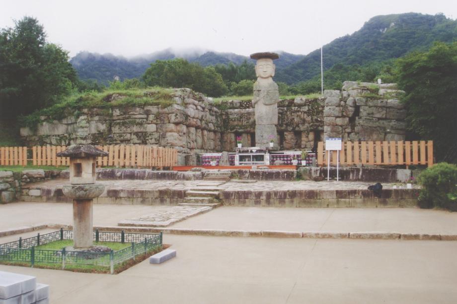 충주 미륵리 석조여래입상이미지