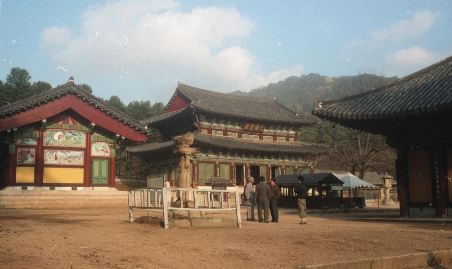 보은 법주사 석조희견보살입상이미지