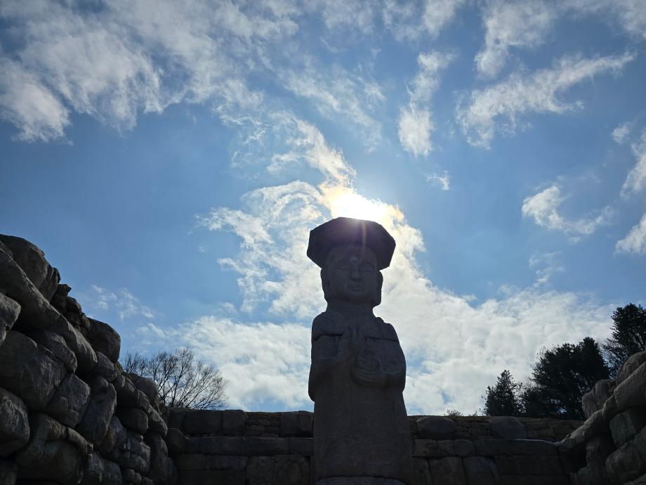 충주 미륵리 석조여래입상이미지