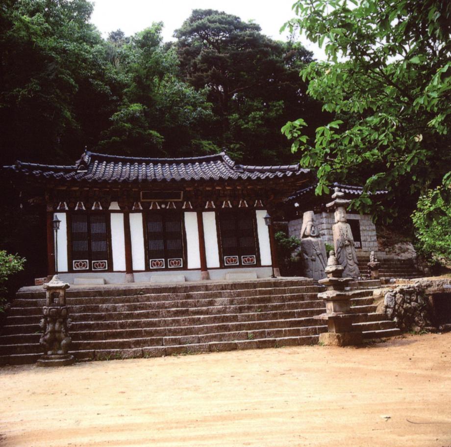 청주 백족사 석조여래좌상이미지