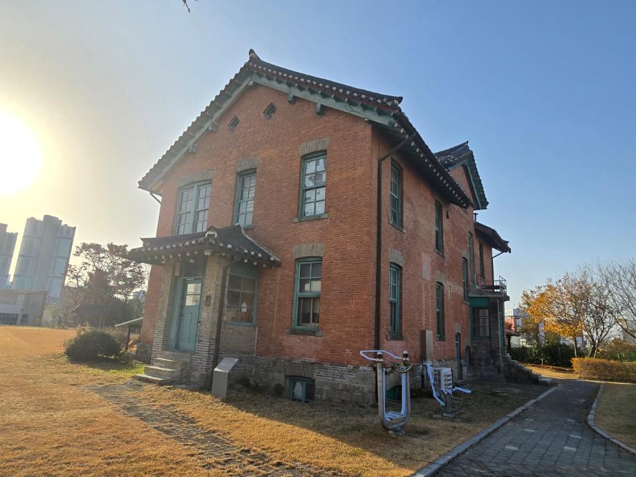 청주 탑동 양관이미지