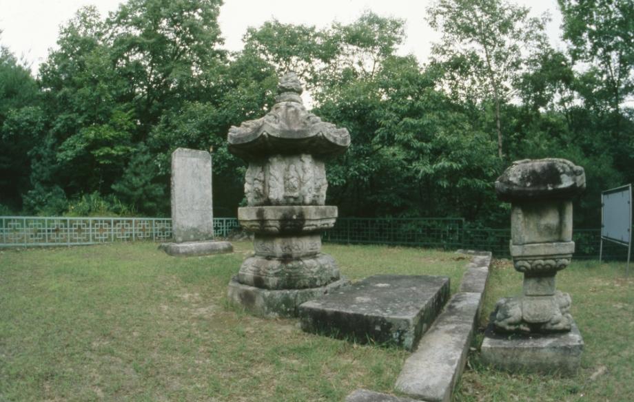 충주 청룡사지 보각국사탑이미지