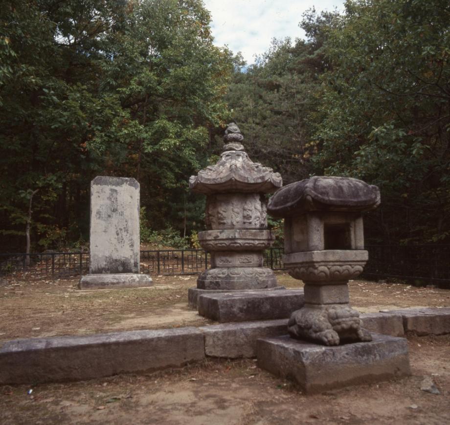 충주 청룡사지 보각국사탑이미지