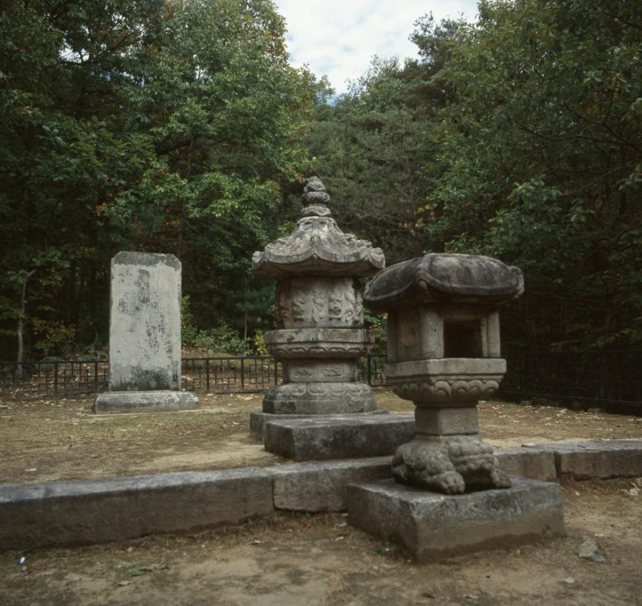 충주 청룡사지 보각국사탑이미지